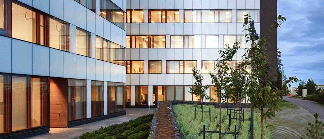 Ulkokuva Tapiolan Hohka -rakennuksesta.