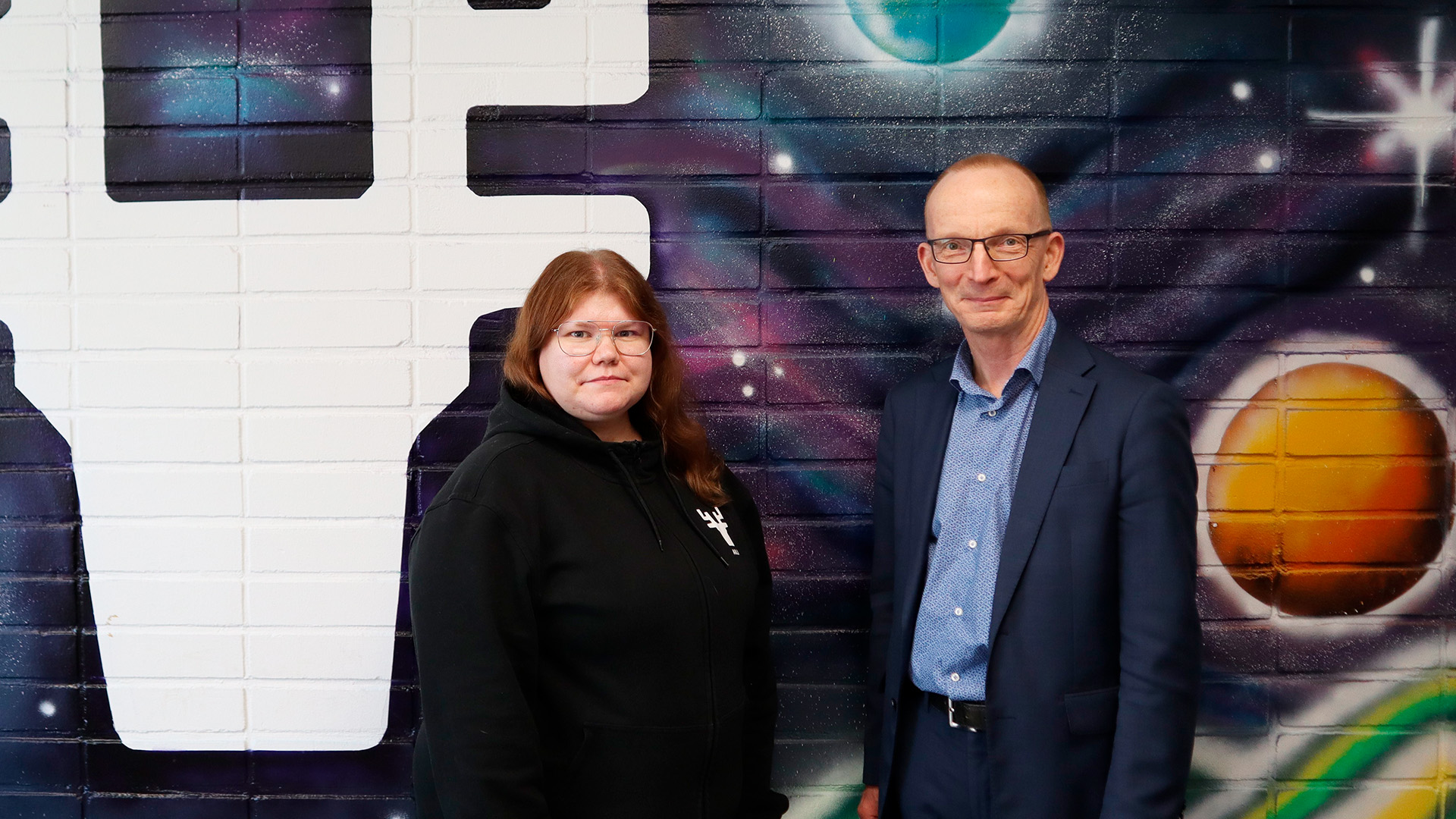 Kuvassa Aili Sova, Rotkon hallituksen puheenjohtaja ja Kari Salmela, LähiTapiola Lapin toimitusjohtaja.